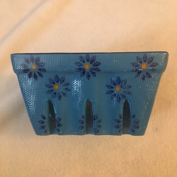 Painted ceramic fruit box - Picture 1 of 4